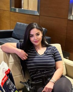 نرمين-طارق-3-768x960-1-240x300.jpg (240×300)
